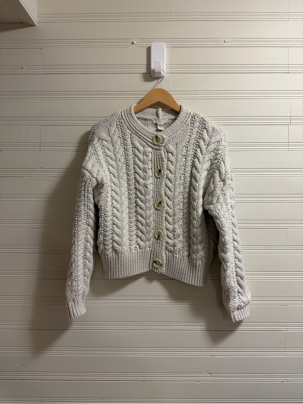 H&M Wool Blend Chunky Cable Knit Cropped Cardigan Sweater Cream Small
